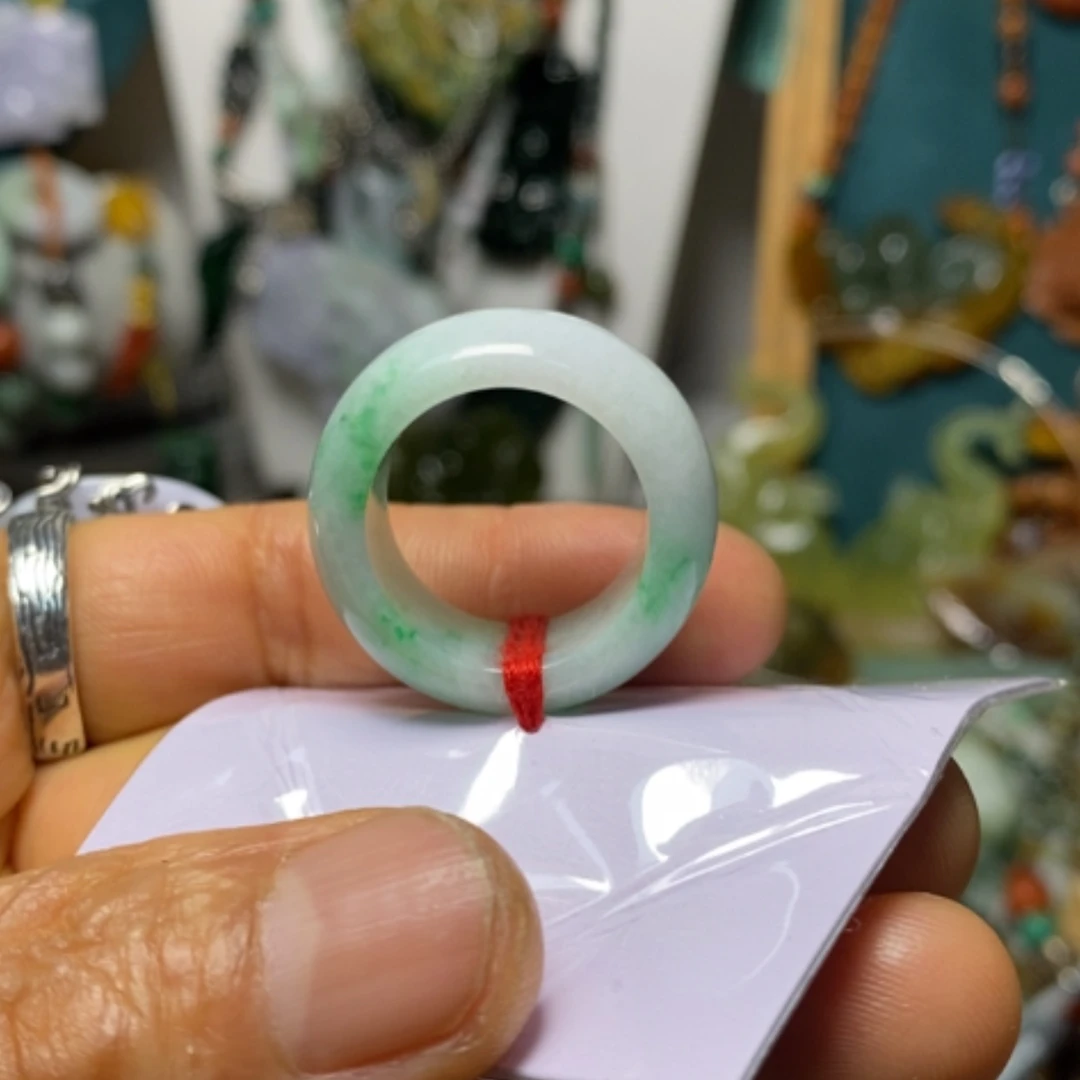 【闪购商品】翡翠未镶嵌吊坠(赠链)