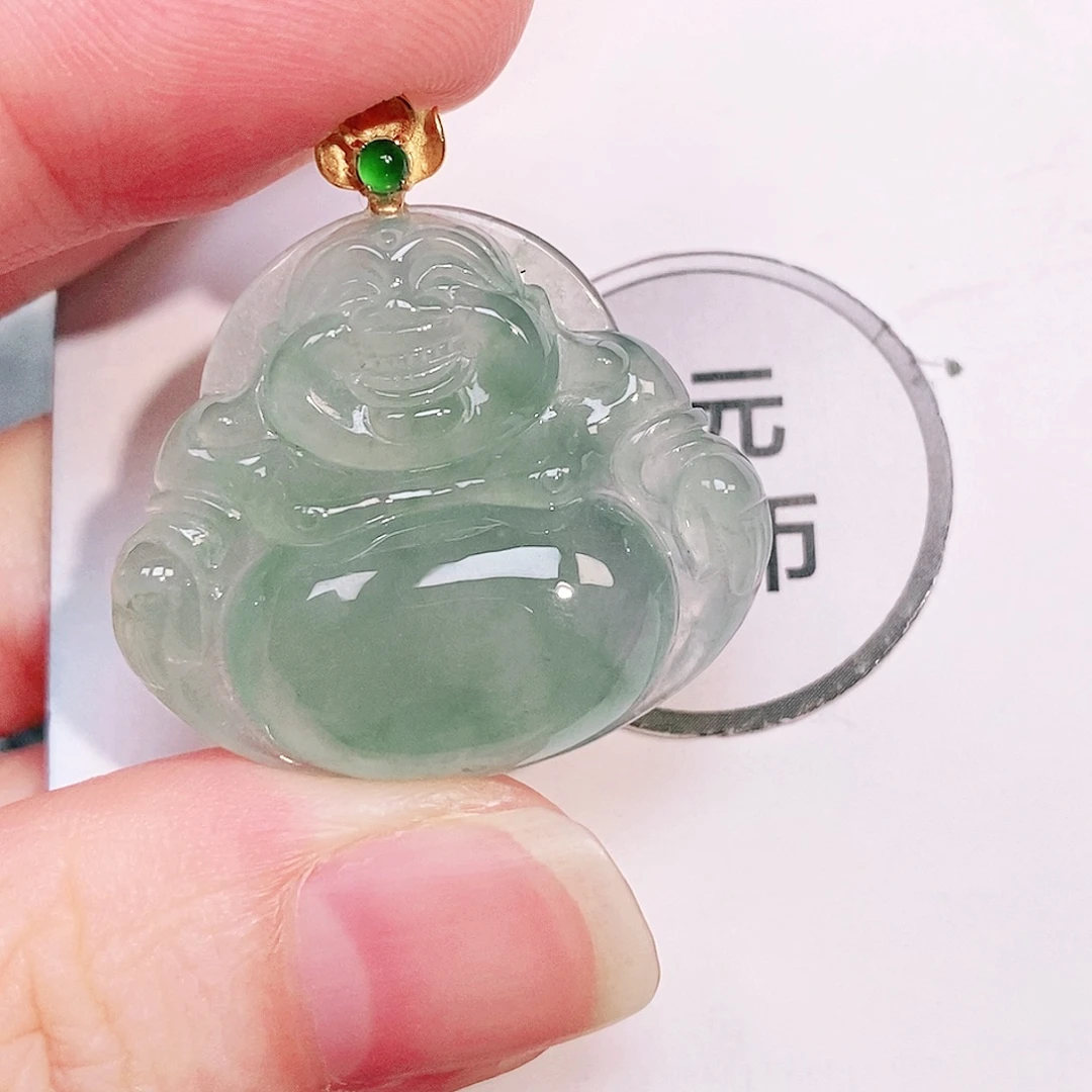 颈饰18K金镶嵌翡翠