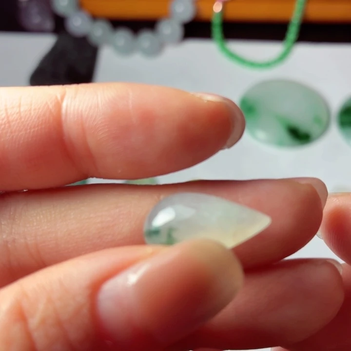 定制翡翠未镶嵌包工