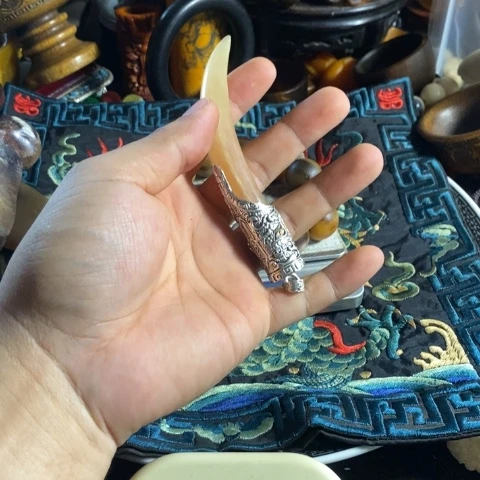 瓷片学*寻呼台的人也太多了点