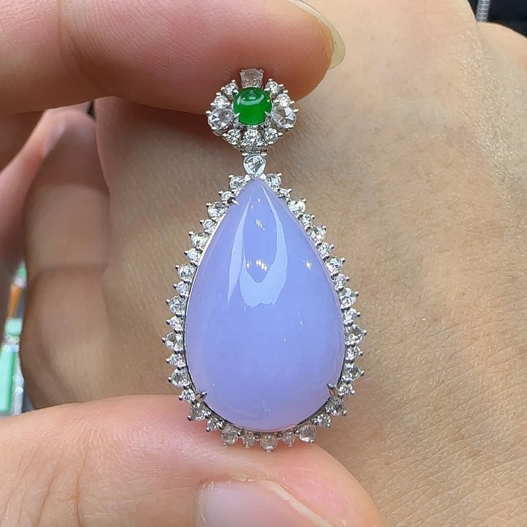 颈饰18K金镶嵌翡翠天然翡翠