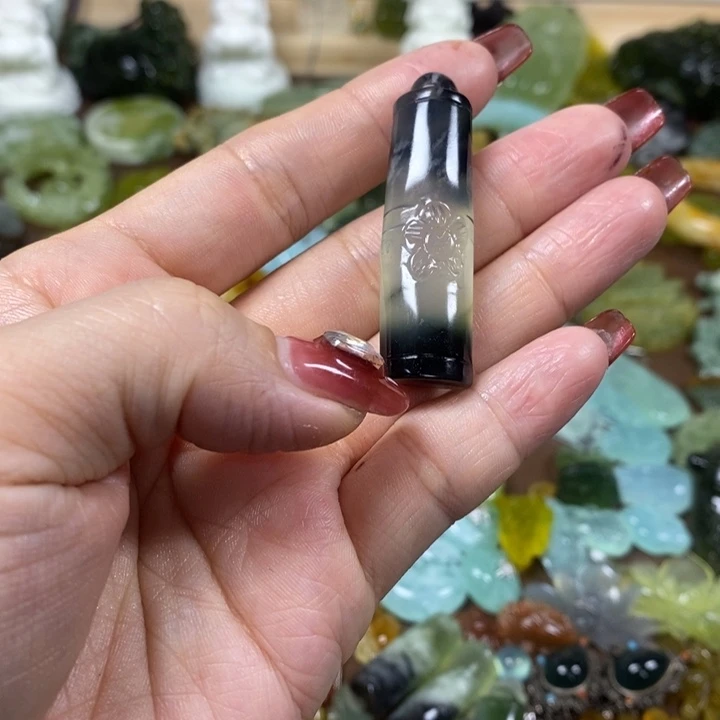 蛇纹石玉未镶嵌吊坠蒲*
