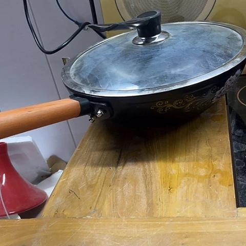 微瑕，明火，口径32高9带玻璃盖