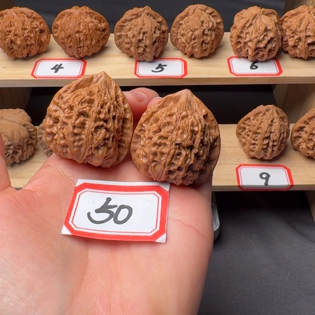 文玩核桃把件水龙纹38尺