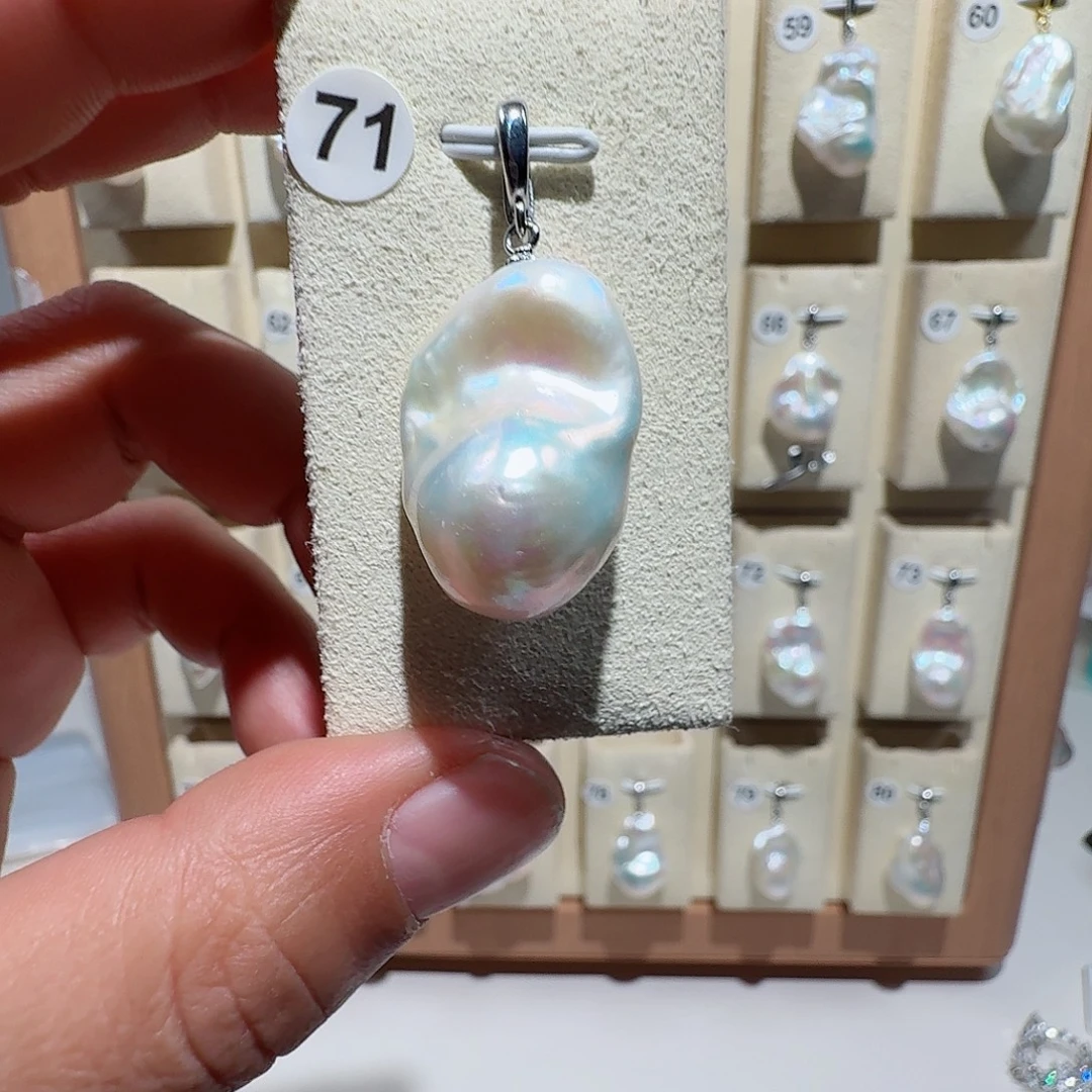 淡水珍珠颈饰合金