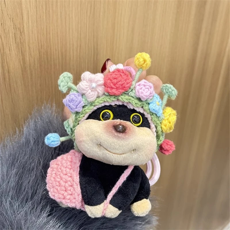 网红创意簪花蜜蜂狗包包挂饰小狗车钥匙扣礼物挂件可爱毛绒玩偶