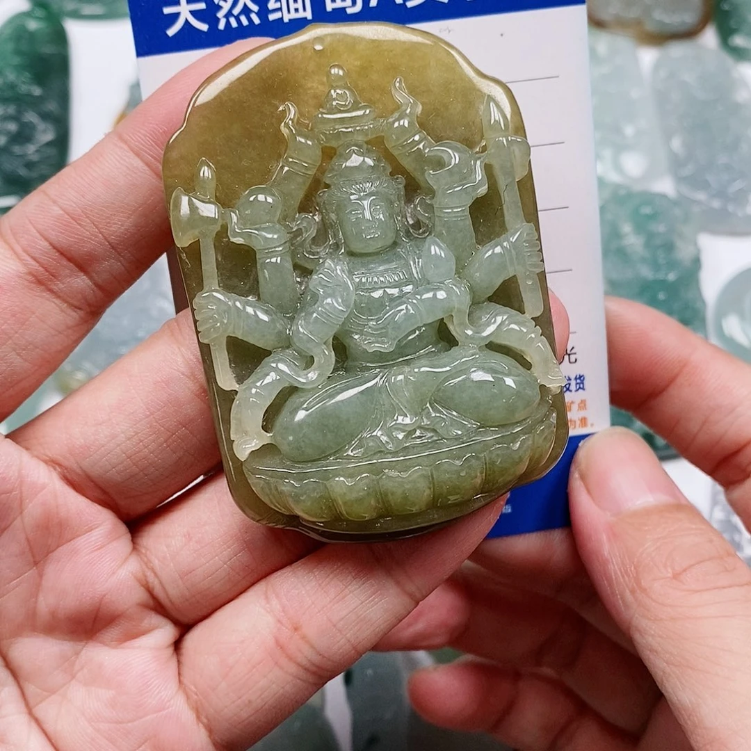 颈饰未镶嵌翡翠千手观音