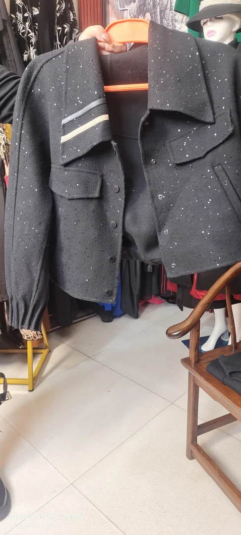 女装翻领黑色短款风衣休闲风短外套小香风女直下摆牛仔常规