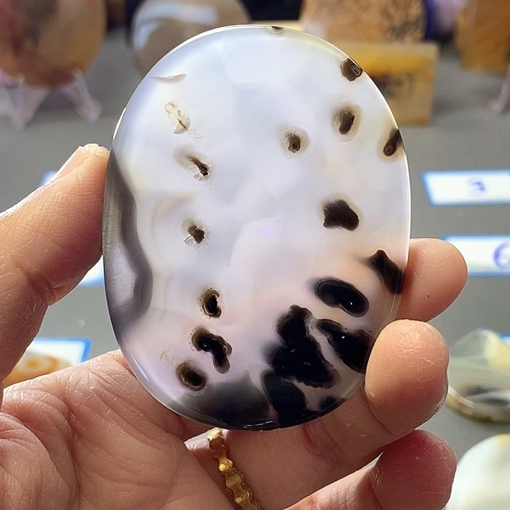 玛瑙/玉髓未镶嵌珠宝半成品