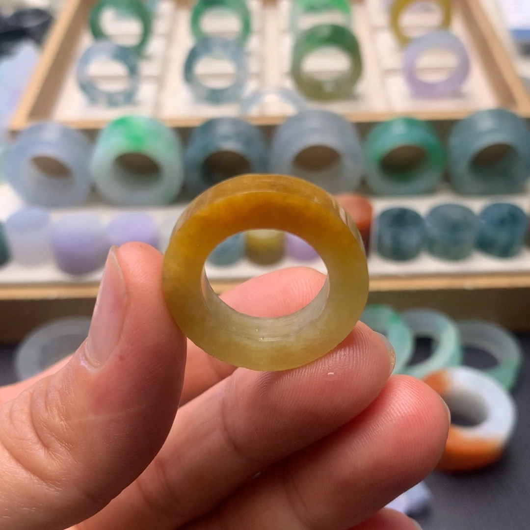 定制翡翠未镶嵌翡翠戒指12/17