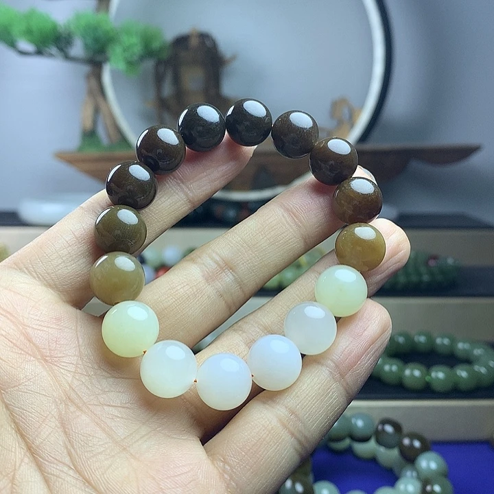 和田玉未镶嵌手串