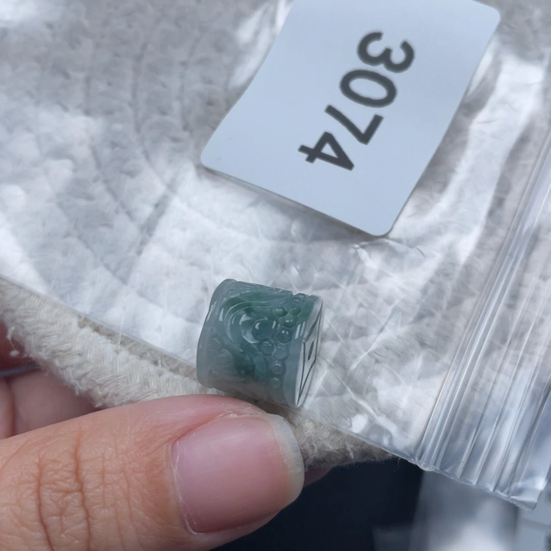 翡翠未镶嵌颈饰天然A货缅甸翡翠