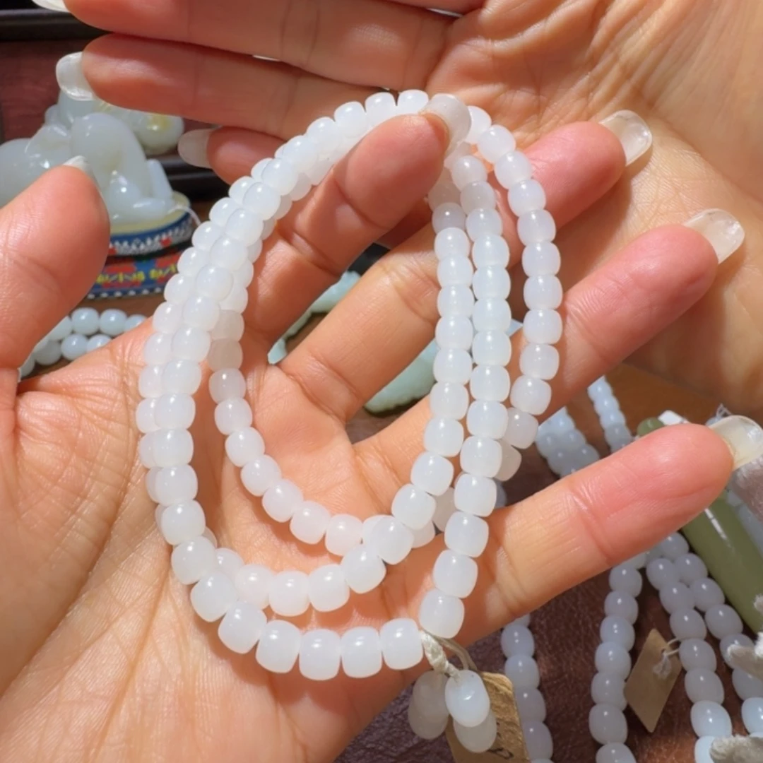 和田玉未镶嵌把件