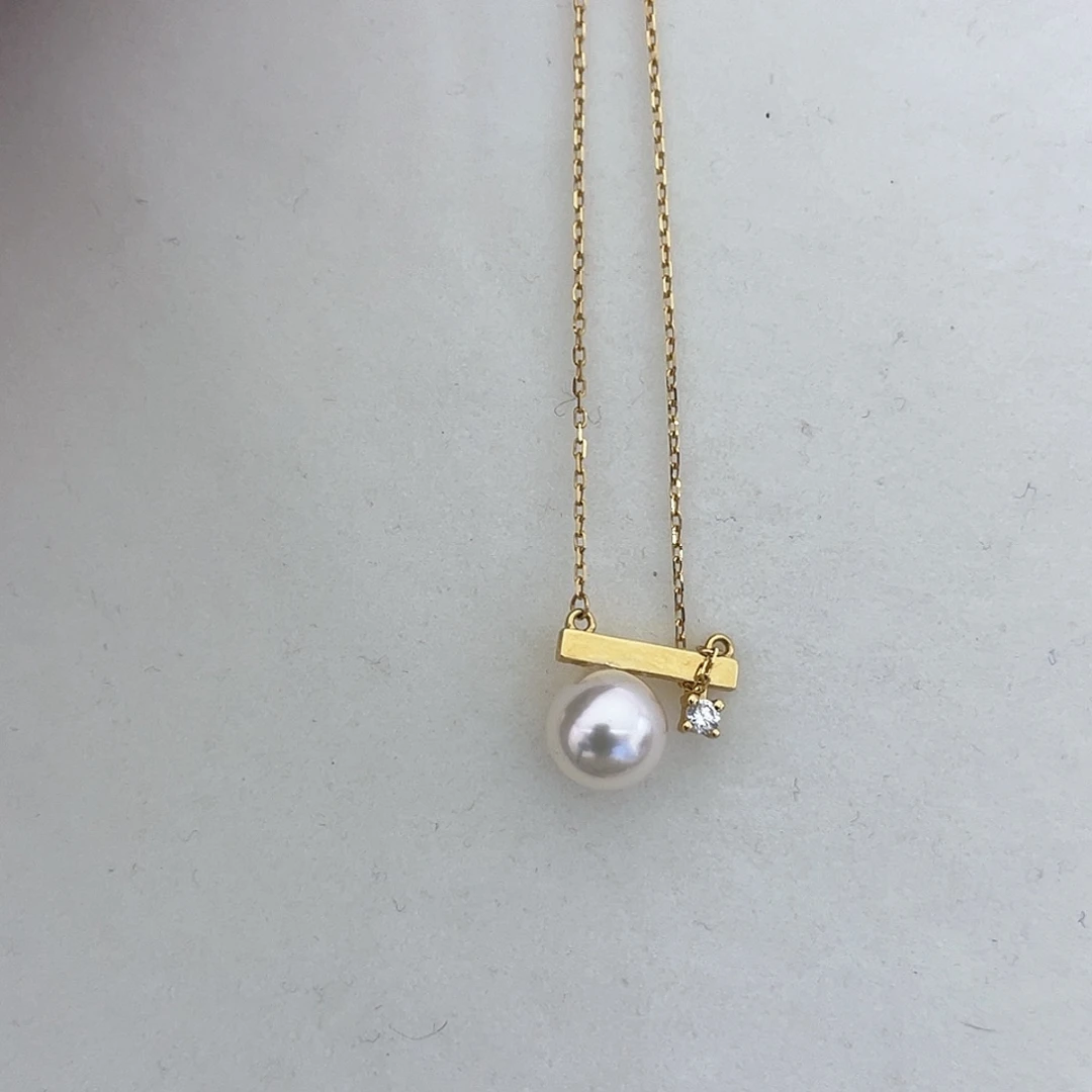 海水珍珠颈饰18K金镶嵌7.5-8钻石平衡木