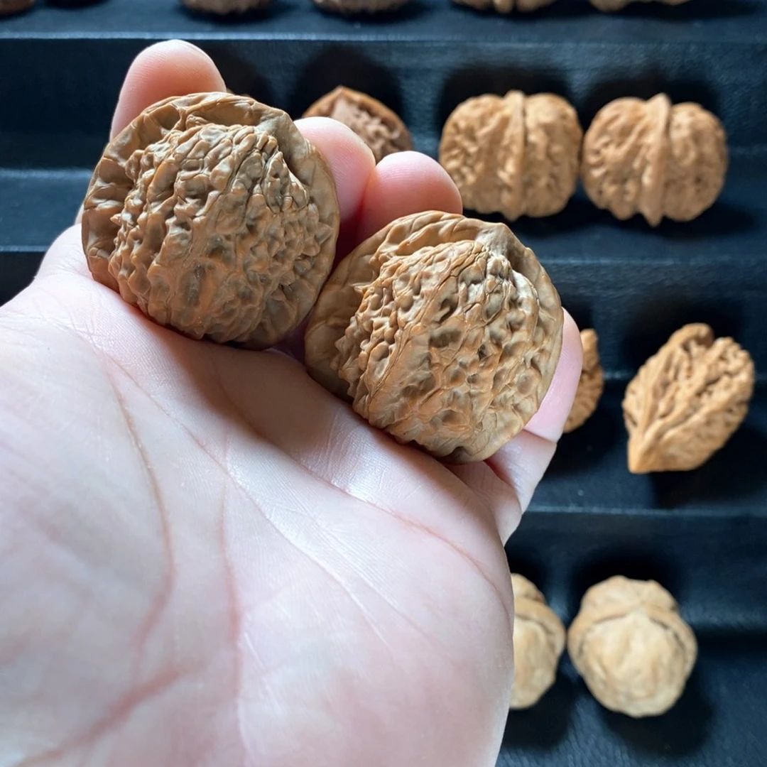 桃核把件原生态马老四42