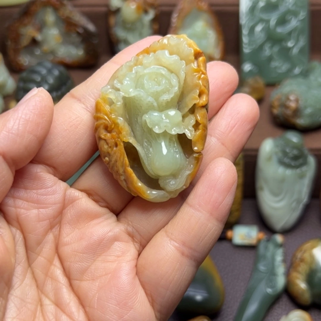 【闪购商品】岫岩河磨玉（透闪石质玉）未镶嵌颈饰༺**༻