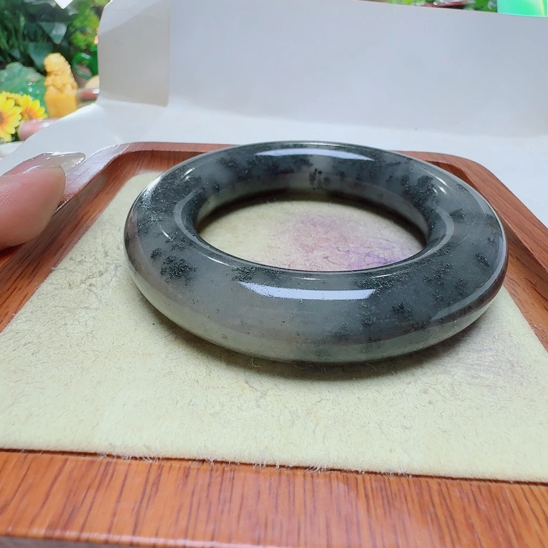 ᦗ***༊石英质玉未镶嵌手镯