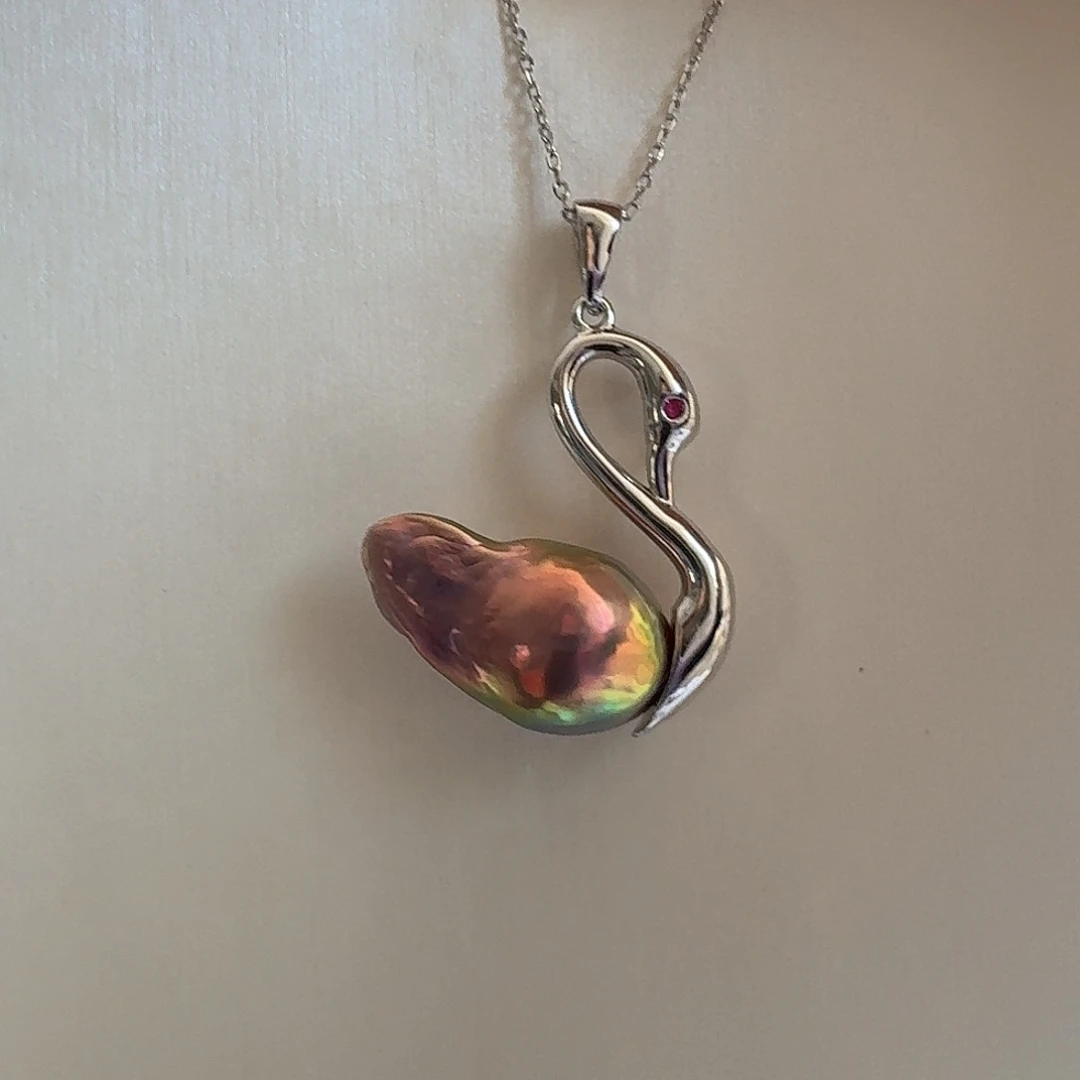 淡水珍珠颈饰银S925镶嵌好***?金属色天鹅吊坠