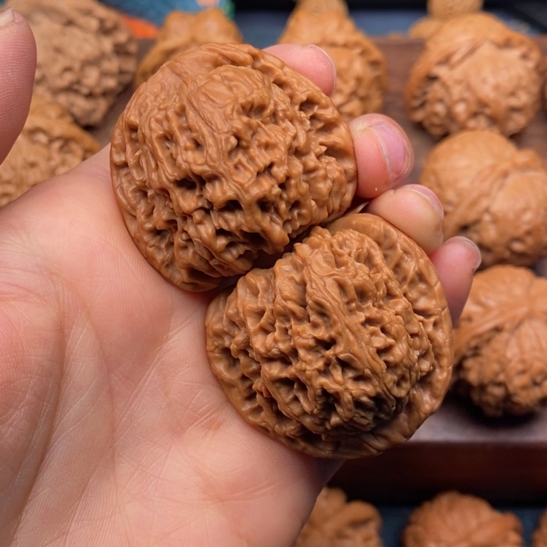 文玩核桃吊坠39全品南疆，大粗棱