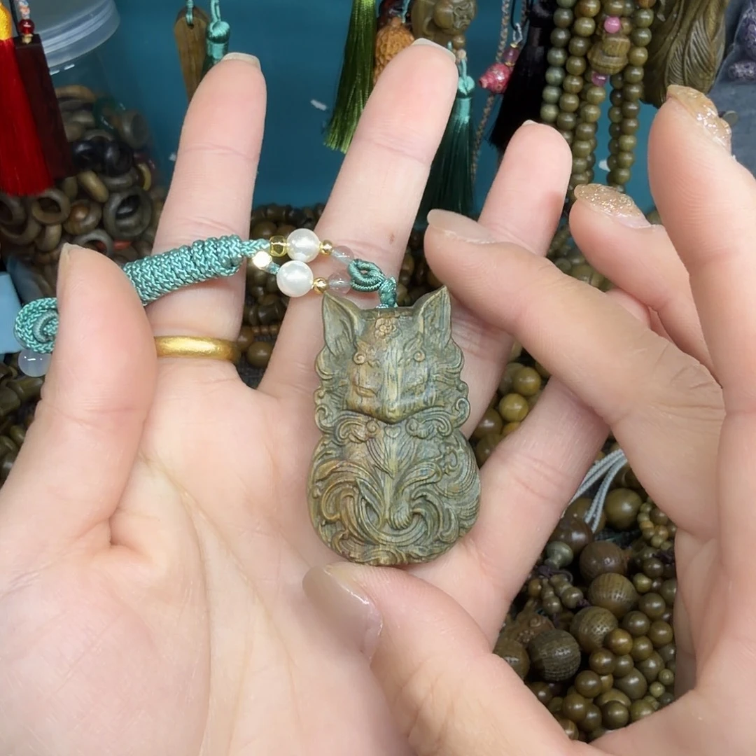 维腊木（绿檀）无事牌