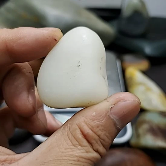 和田玉（糖玉）未镶嵌挂件