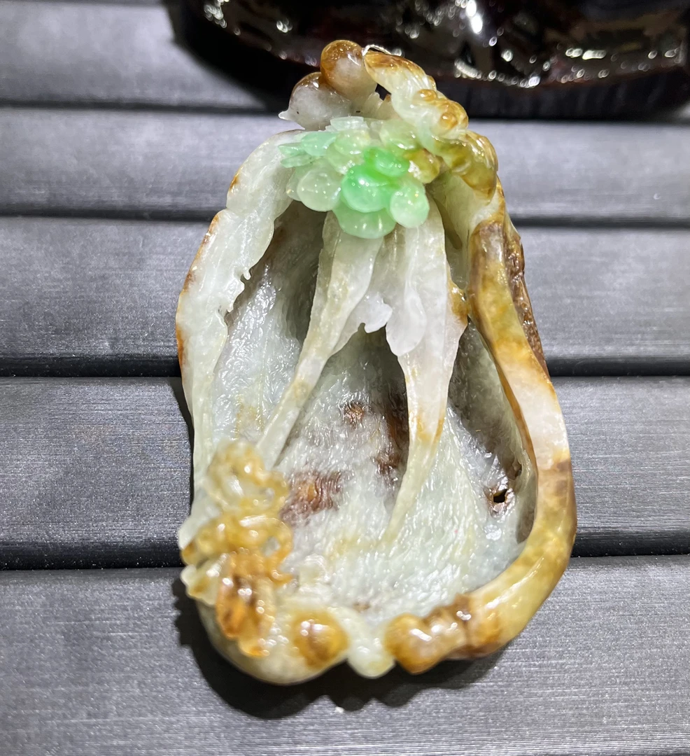 缅甸翡翠小辣椒挂件