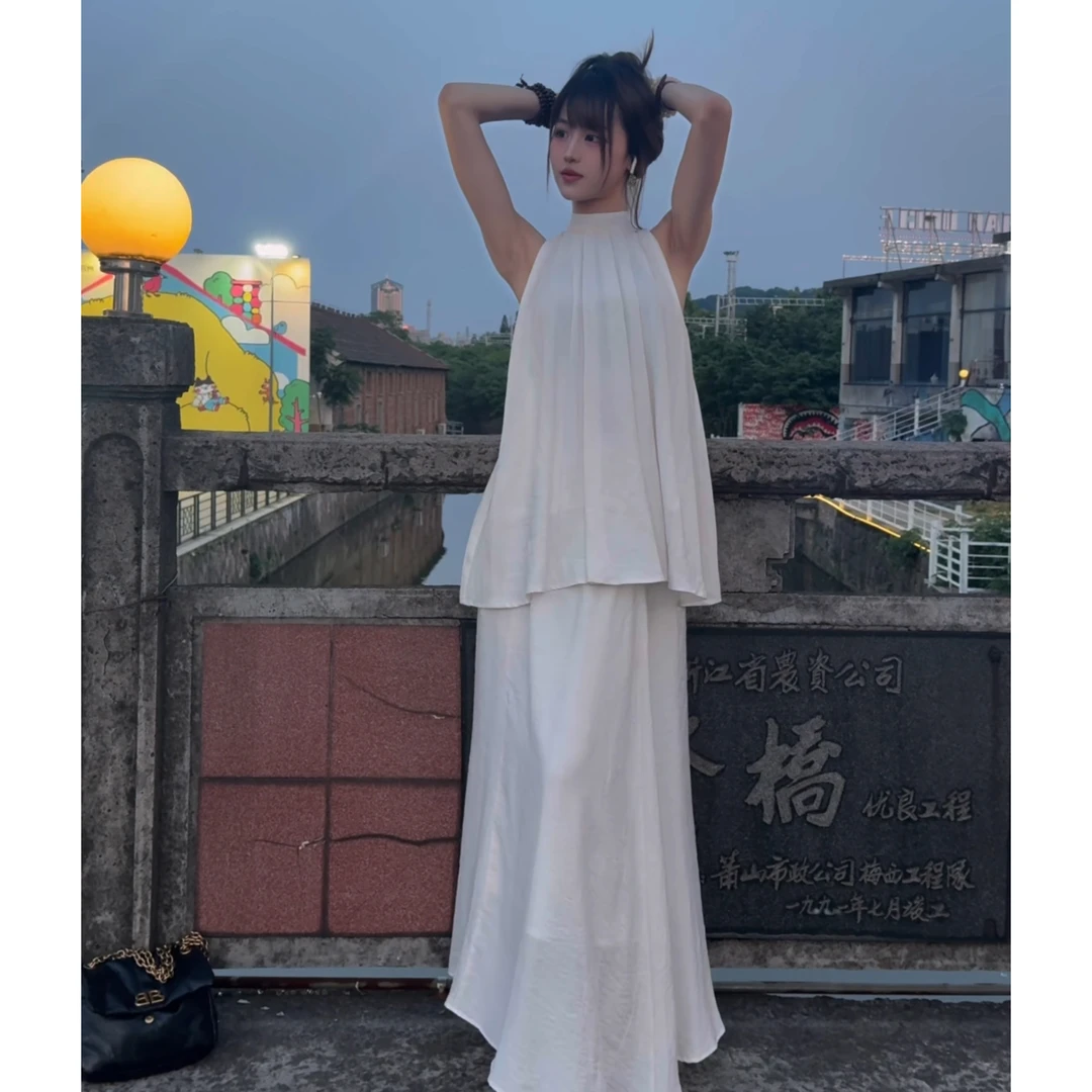 夏季轻奢气质褶皱挂脖上衣与垂顺半裙套装白色法式飘逸