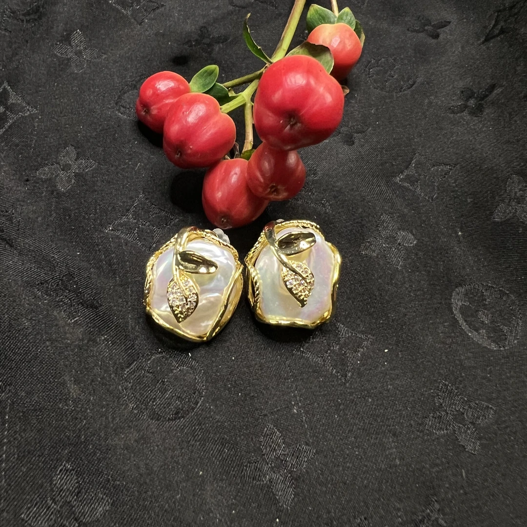 【玉合缘】天然巴洛克珍珠耳饰 7628