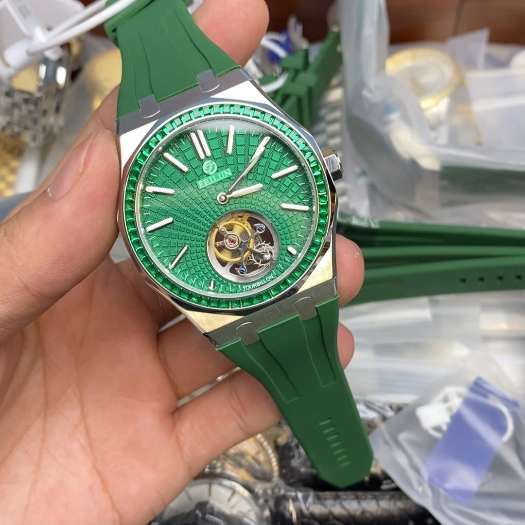 精钢孤品闪电购手表一个