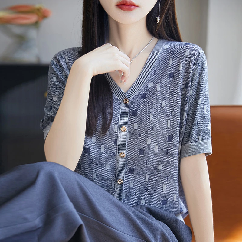 夏装2025新款大码V领短袖T恤女宽松显瘦遮肉洋气复古短款针织上衣