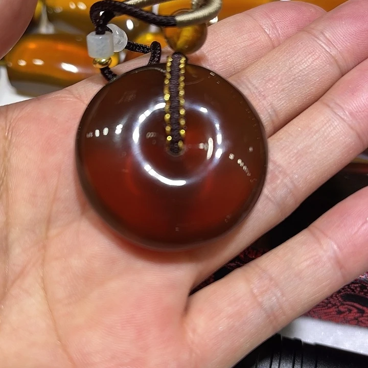琥珀颈饰未镶嵌星**洋棕红平安扣
