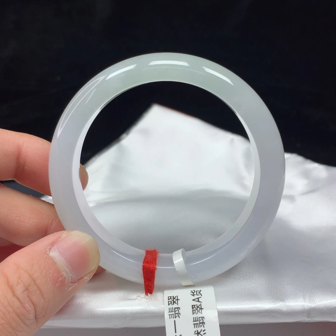 翡翠手镯（圆镯）未镶嵌54.5