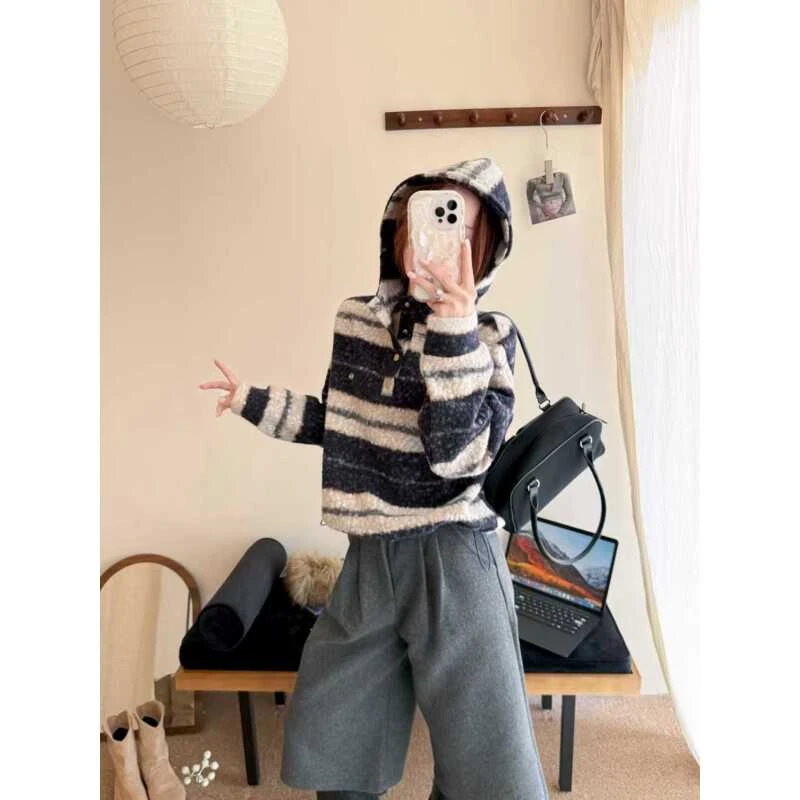 千禧丶韩代鸡蛋家#宽条纹泰迪绒连帽卫衣A6302