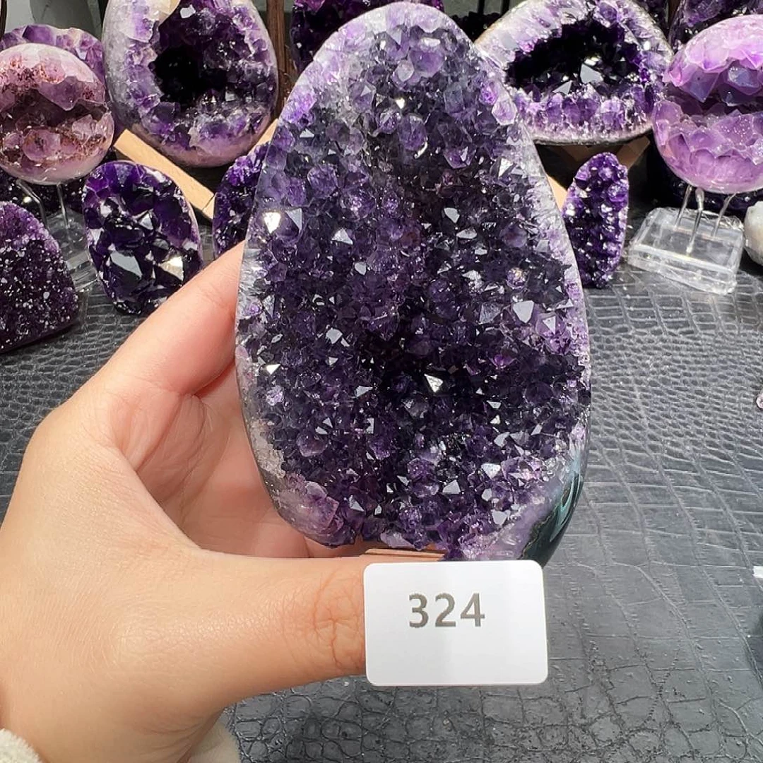 紫晶未镶嵌珠宝半成品