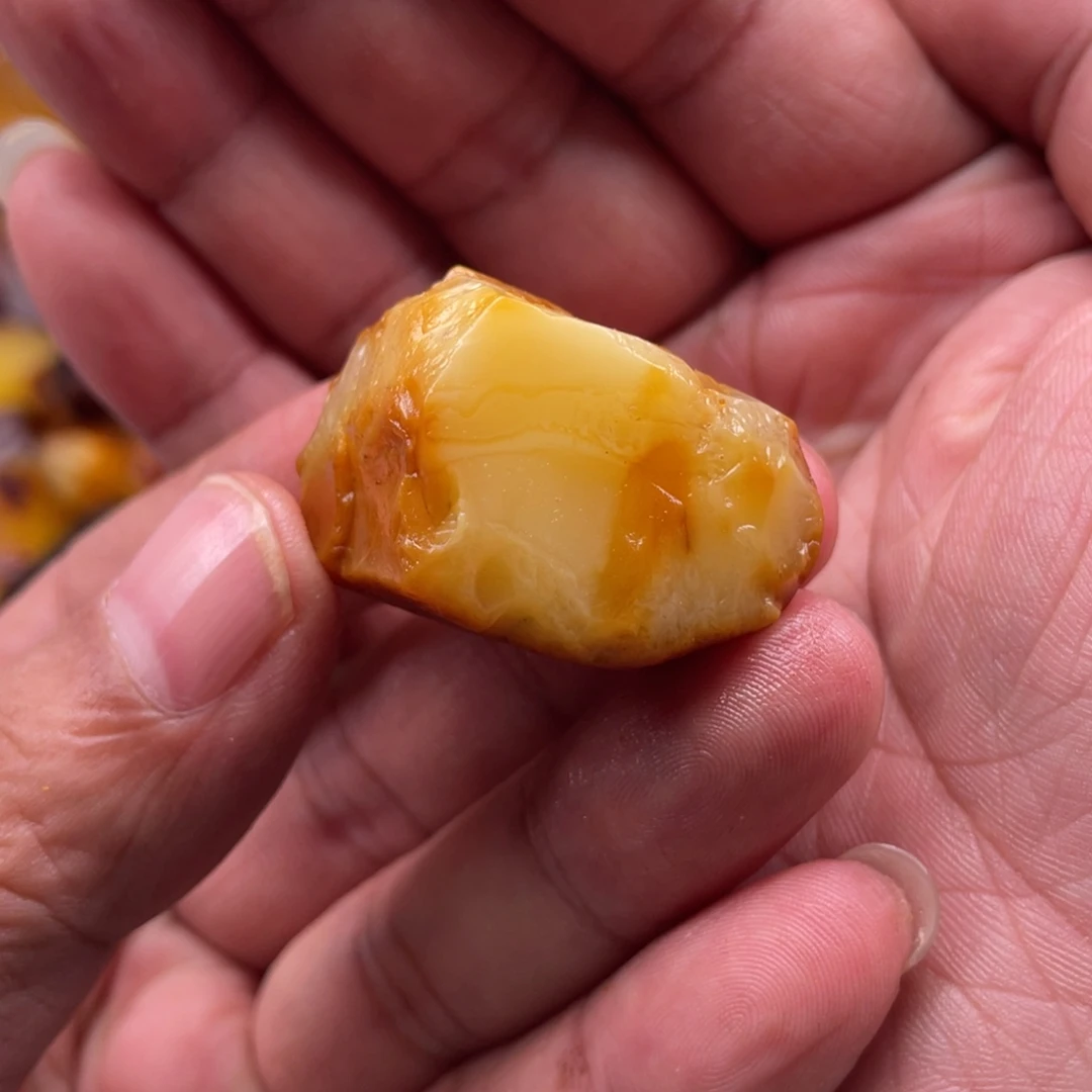 星***痕定制琥珀未镶嵌蜜蜡