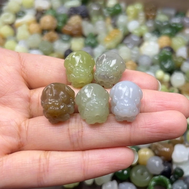 和田玉未镶嵌颈饰180一个多样性发其一