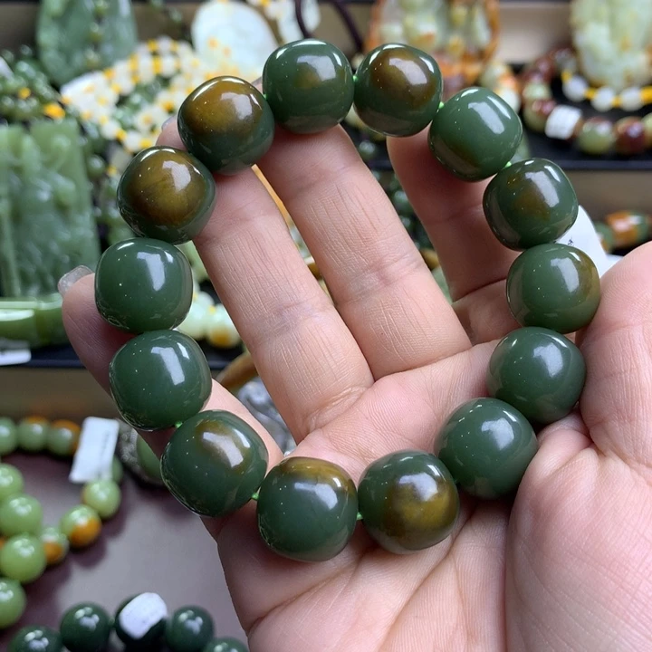 仁***仁未镶嵌手串透闪石质玉