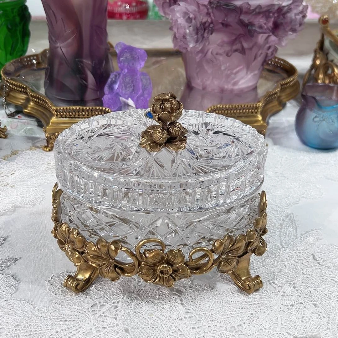 陶瓷福利白水晶配铜收纳盒果盒