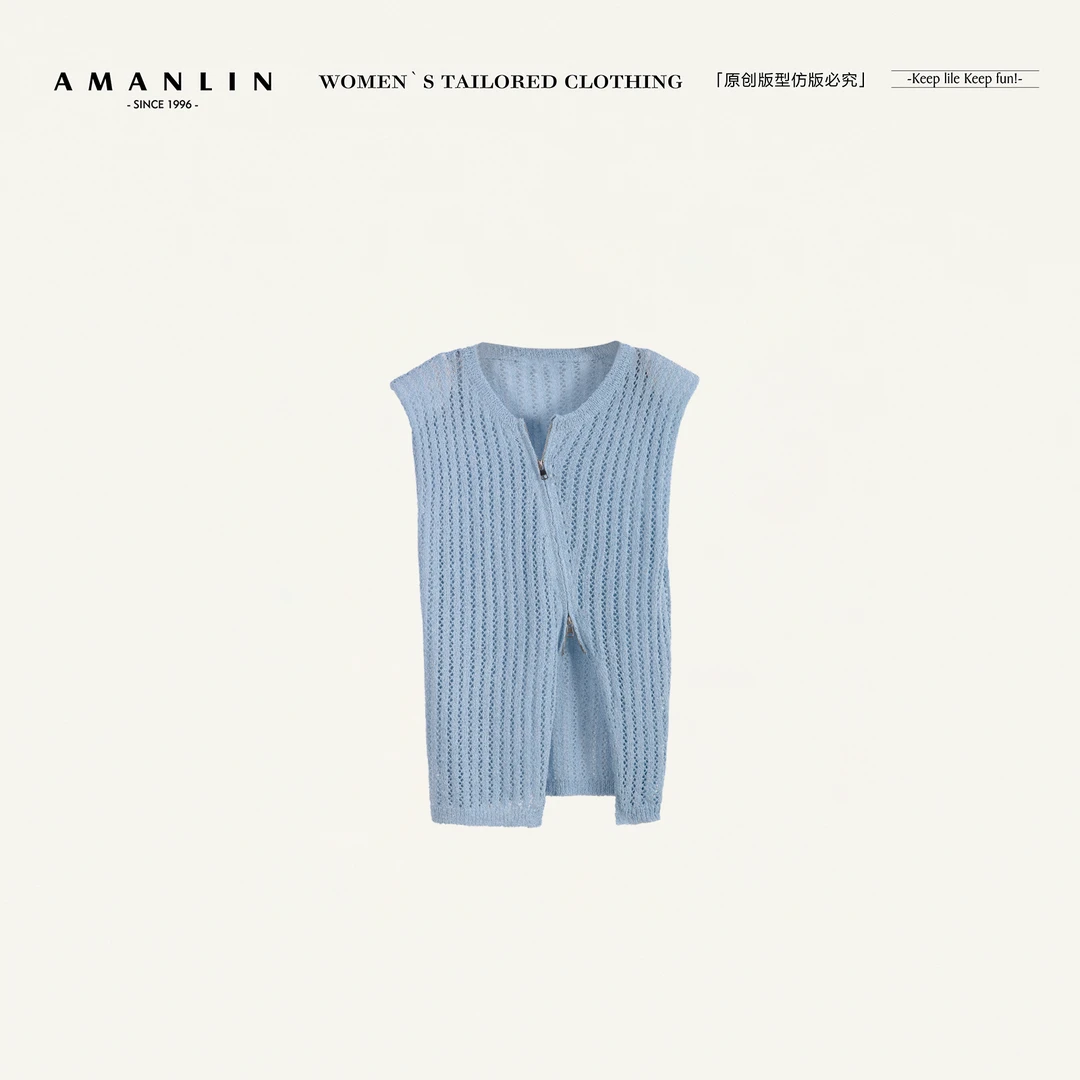 AMANLIN/阿谩琳欧若风V领系扣开叉设计百搭显瘦镂空短上衣Y598681