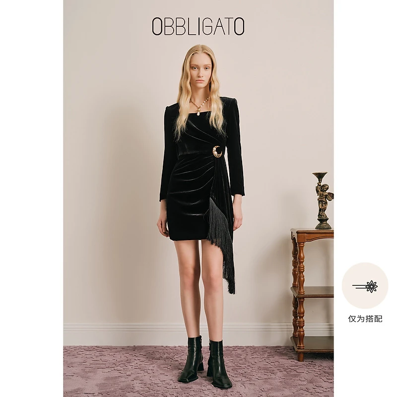 OBBLIGATO奥丽嘉朵2024丝绒流苏摆拼接连衣裙1C34505360