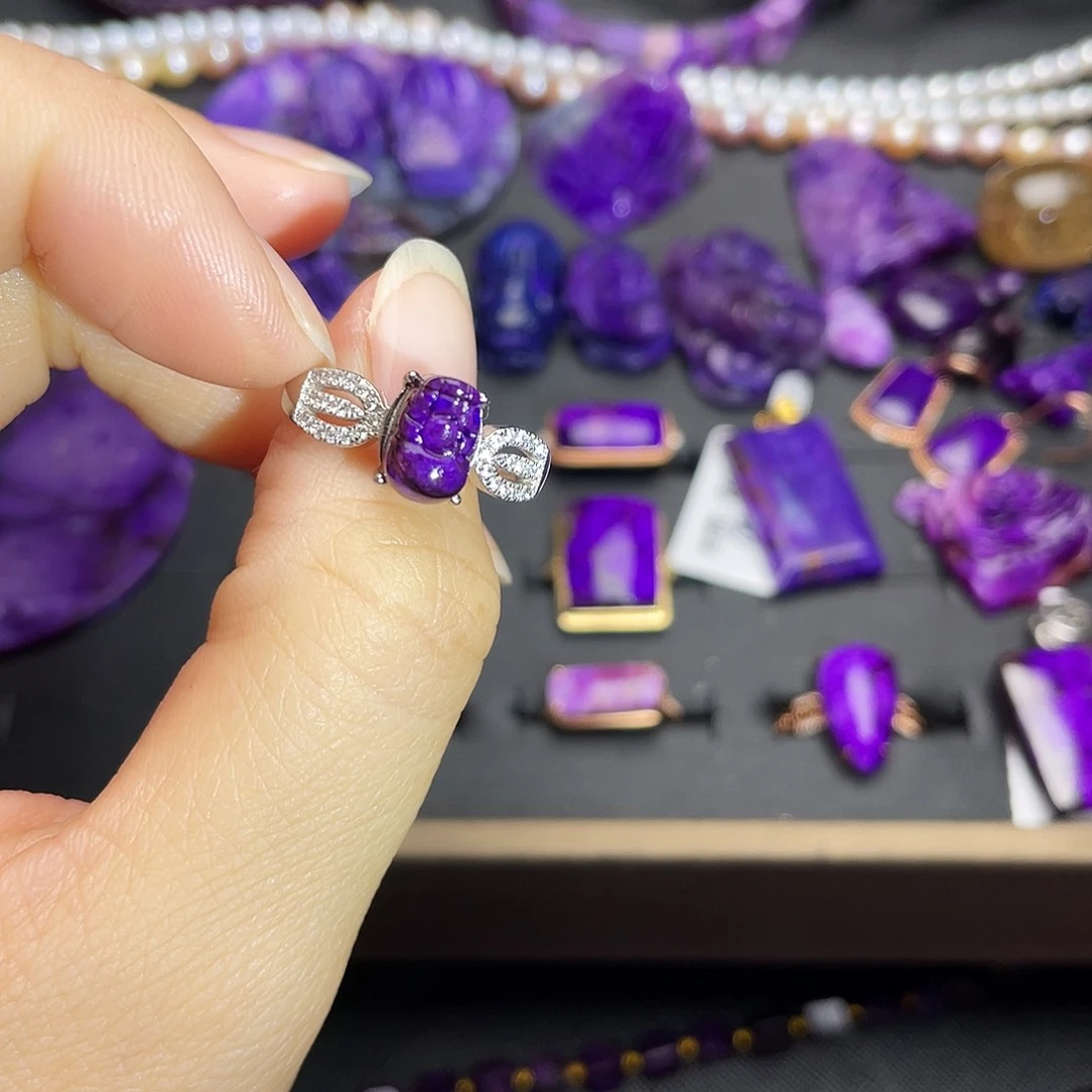 银S925镶嵌苏纪石（舒俱来）戒指