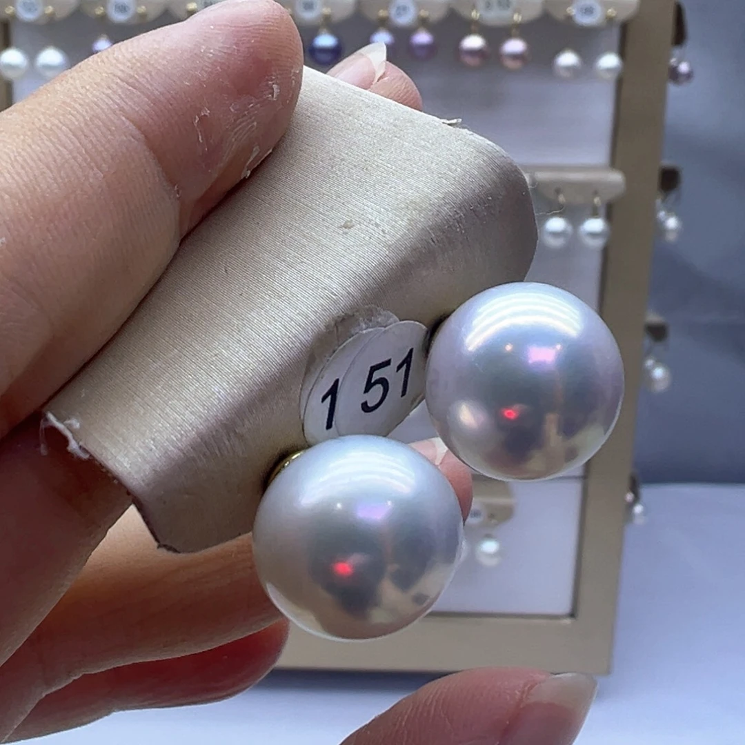 18K金镶嵌淡水珍珠耳饰