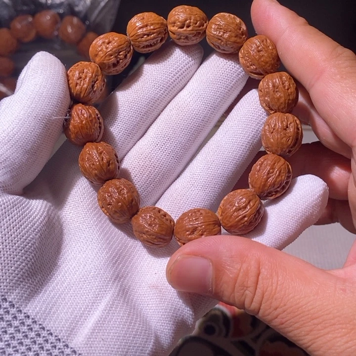 文玩核桃手串……17