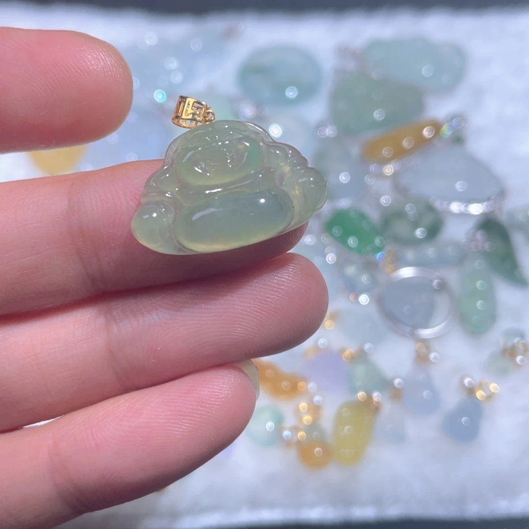 翡翠18K金镶嵌颈饰翡翠