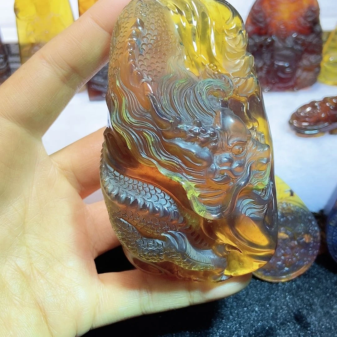 琥珀颈饰未镶嵌龙牌