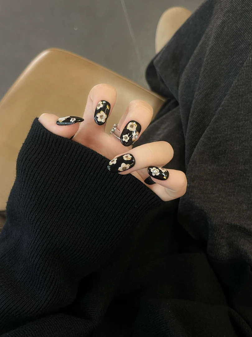 新款【繁花】NAILGO 黑色复古风短款显白气质可拆卸穿戴甲