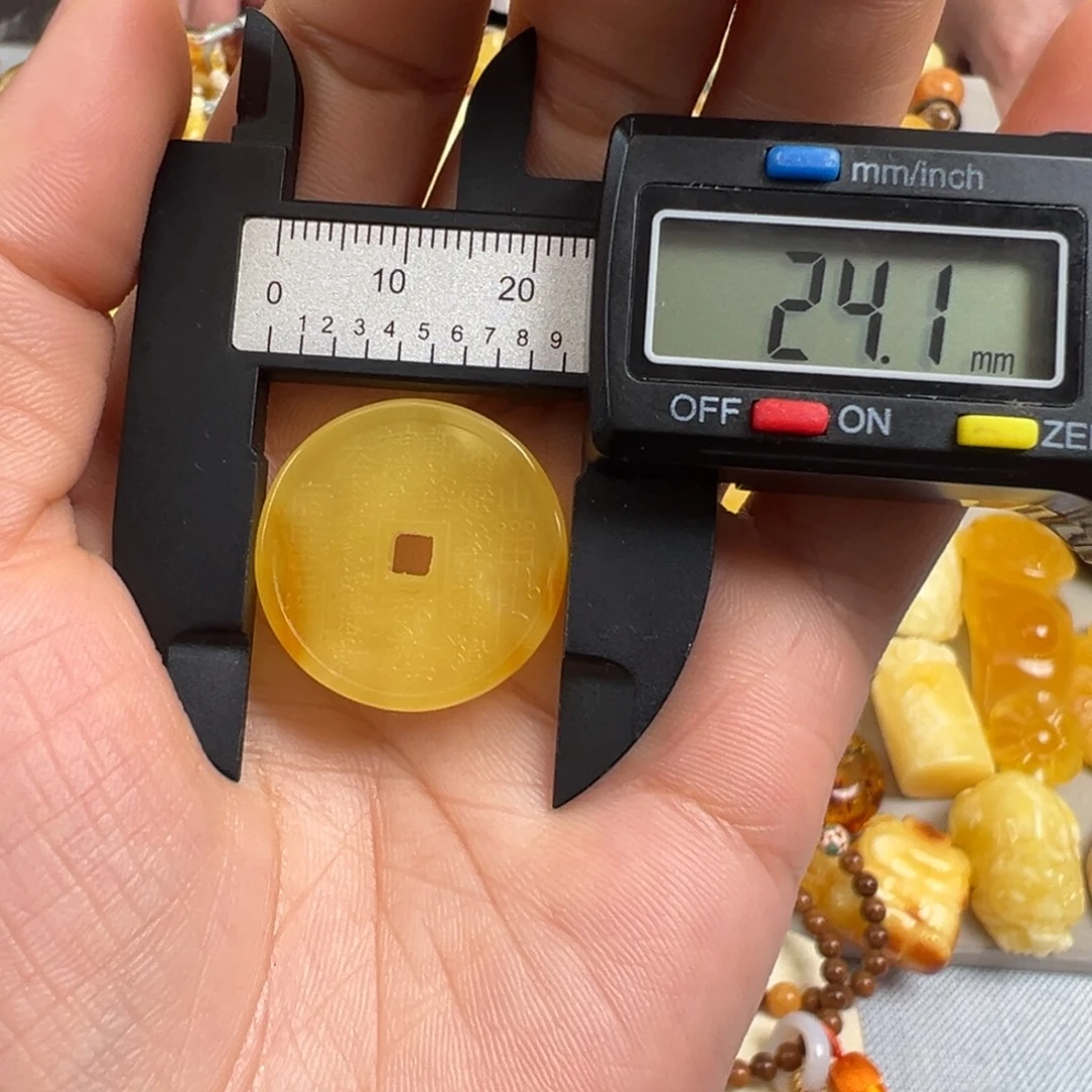 蜜蜡未镶嵌裸石微瑕