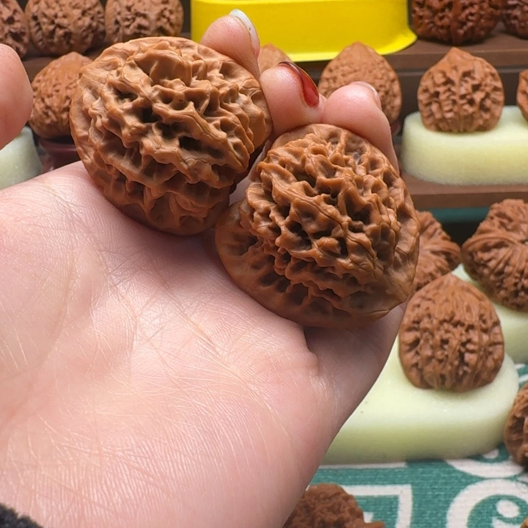 文玩核桃吊坠35➕秦闷磕尖