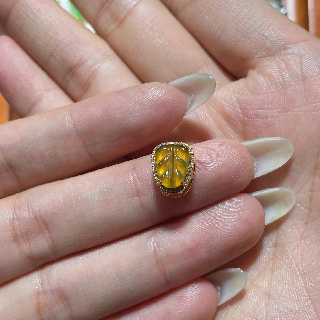 翡翠18K金镶嵌吊坠(不含链)