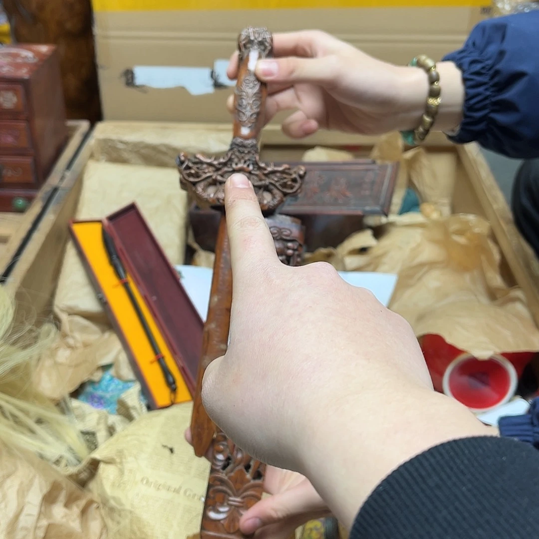 大叶紫檀（黑酸枝木类）